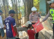 Jum’at Berkah, Sat Lantas Polres Cirebon Kota Bagikan Nasi Kotak Kepada Masyarakat