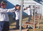 Tingkatkan Kemampuan Menembak, Danlanal Cirebon Beserta Perwira Staf Laksanakan Latihan Menembak Pistol Eksekutif