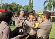 Tiga Personel Polresta Cirebon Mendapat Kenaikan Pangkat Pengabdian