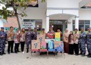 Cerdaskan Masyarakat Nelayan Pesisir, Lanal Cirebon Luncurkan 1 (Satu) Set Komputer dan Buku-Buku Bacaan ke Rumah Pintar