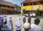 Pos TNI AL Eretan Lanal Cirebon Berikan Pelatihan PBB Siswa SMK Hasanudin Kab. Indramayu
