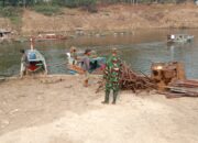 Sebanyak 20 Petak Keramba Jaring Apung Mangkrak Ditertibkan Satgas Citarum Harum Sektor 12