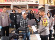 Ungkap Kasus Curanmor, Kapolres Pekalongan Kembalikan Motor Hasil Curian Kepada Korban