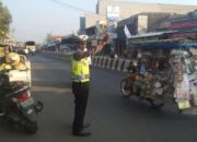 Bripka Zaky Unit Lantas Polsek Kapetakan Polres Cirebon kota giatkan Gatur pagi 68