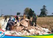 Kegiatan BSMSS Kodim 0620/Kab Cirebon, Pengerasan Jalan Usaha Tani terus di Genjot