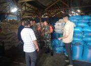 Safari Dandim 0620/Kab Cirebon bersama Kadis KPP Kab.Cirebon Tinjau lokasi Garam dan Sosialisasi dengan para Petani Tambak