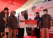 Pemkab Cirebon Salurkan BLT kepada 2545 Buruh Rokok dari DBHCHT