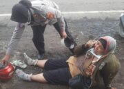 Aksi Sigap,Personel Polsek Seltim Bantu Korban Laka Lantas pengguna jalan