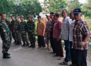 Karya Bakti Kodim 0620/Kab Cirebon, Aksi Bersihkan Sampah Di Sungai