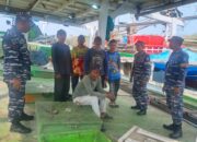 Berikan Rasa Aman Nelayan, Babinpotmar Pos TNI Angkatan Laut (Posal) Karangsong Lanal Cirebon Rutin Gelar Patroli dan Monitoring.