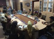 Sekda Lampung Utara Pimpin Rapat Bersama Tim Absensi