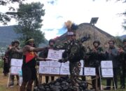 DANSATGAS TNI 300 SILIWANGI DISTRIBUSIKAN BANSOS DANREM 173/PVB UNTUK WARGA GOME PAPUA