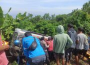 Dengan Sigap Anggota Polsek Sembalun Evakuasi Kecelakaan Tunggal di Bilo Petung