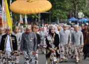 HUT Kabupaten Cirebon Ke-542, Danlanal Cirebon Hadiri Prosesi Adat Mapag Kanjeng Dalem dan Rapat Paripurna DPRD