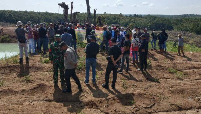 Ratusan Warga Desa Banjarsari Gelar Aksi Demonstrasi Diduga PT.BGG Menambang Dilahan Sengketa