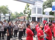 Aksi Pra-Mayday Buruh di Indramayu Berlangsung Kondusif