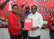 Piter Gusbager Sambangi PSI, Kembalikan Berkas Pendaftaran Bakal Calon Bupati Keerom Pilkada 2024