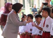 Kapolresta Cirebon Kunjungi SDN 3 Cipanas Bersama Jajaran Forkopimda