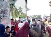 Kehadiran Cabup Lahat YM di Kota Negara Disambut Tari Rairai “Oi Kang YUS Tulah Bupati Yg Kami Harapkan”