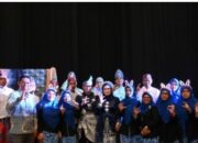 Pesona Batik Khas Cirebon di Peragaan Wastra Jabar 2024