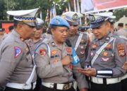 Kapolres Loteng Razia Ponsel Milik Anggota Cegah Judi Online.