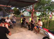 Patroli Polres Keerom Sambangi Warga Sampaikan Pesan Kamtibmas Jelang Pilkada Keerom