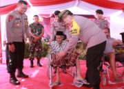 Cooling System di Lombok Timur, Kapolda NTB Berikan Bantuan Sosial di Jerowaru