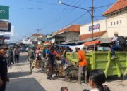 Sinergitas HUT TNI ke 79 dengan Karya bakti bersihkan sampah Pasar jungjang