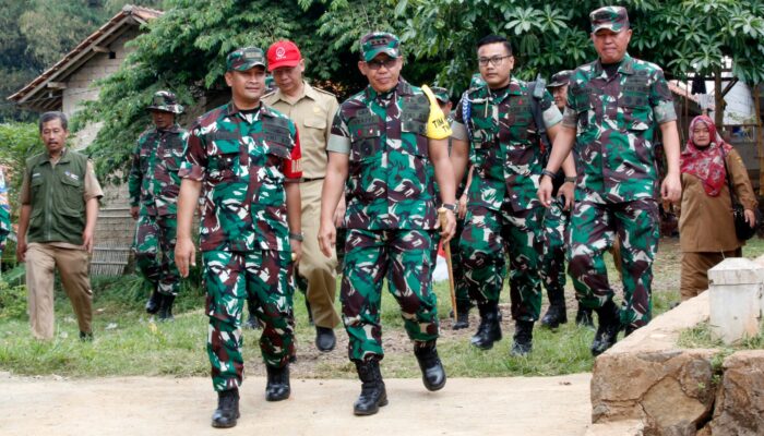 Tim Wasev Tinjau TMMD ke 122 Di Ciandam, Begini Hasilnya!