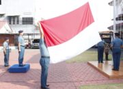 Danlanal Cirebon Pimpin Upacara Bendera Hari Senin