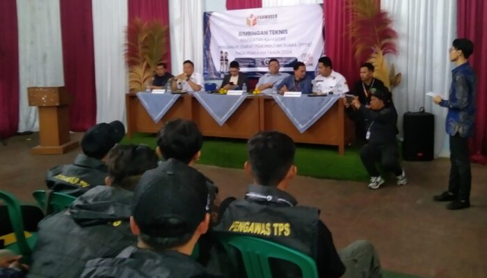 Panwascam Kecamatan Pacet Mengadakan Bimbingan Teknis Kepada 180 Anggota PTPS.