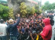 Aksi Demo Saat Acara Pleno KPU Kabupaten Cianjur Berlangsung, Betulkah Ada Kecacatan Demokrasi Dalam Pilkada di Kabupaten Cianjur?.