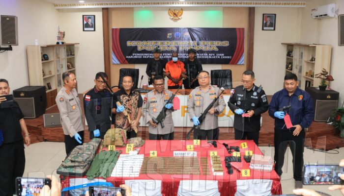 Polres Keerom Bersama Satgas Ops Damai Cartenz-2025 Gagalkan Penyelundupan Senjata ke KKB di Puncak Jaya
