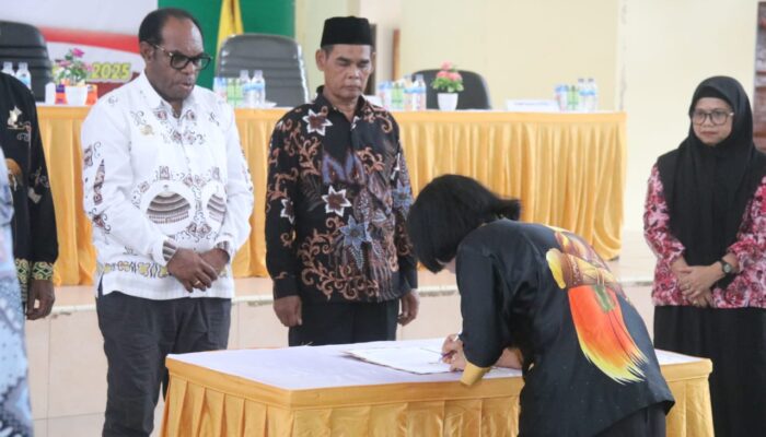 Serahkan DPA TA 2025, Bupati Keerom Berpesan Agar Setiap Program Bermanfaat Bagi Rakyat
