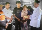 Bupati Keerom Serahkan Santunan Duka Bagi Keluarga Korban Hanyut di Skanto