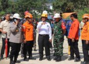 Bupati Imron Tinjau Lokasi Longsor Gunung Kuda Kecamatan Dukupuntang