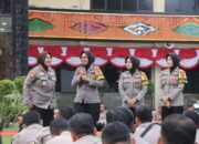 Kapolresta Cirebon Beri Arahan kepada Bhabinkamtibmas: Perkuat Peran dalam Menjaga Kamtibmas di Desa
