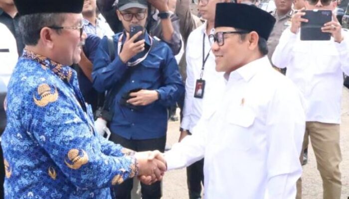Bupati Imron Dukung Menko PM Perkuat Peran Pesantren Atasi Kemiskinan