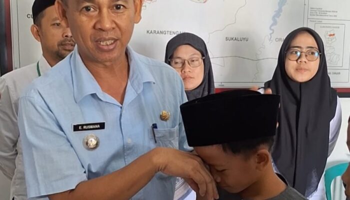 Kecamatan Mande Bersama Baznas Cianjur Santuni Puluhan Anak Yatim