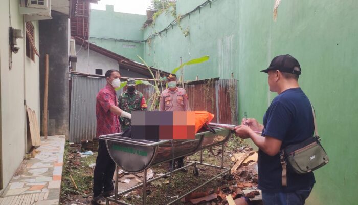 Warga Pekalongan Dikejutkan Penemuan Pemuda Gantung Diri di Atap Rumah Ibunya