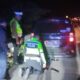 Aksi Cepat Petugas Patroli Tol Pekalongan Bantu Pemudik Jakarta yang Pecah Ban di KM 337