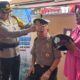 Polisi Humanis! Kapolres Pekalongan Datangi Rumah Anggota yang Sakit untuk Sematkan Pangkat Ipda