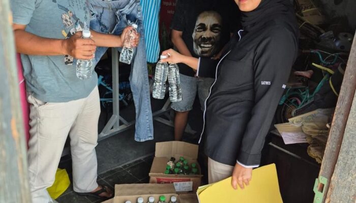 Polresta Cirebon Sita 65 Botol Miras Hasil Razia Pekat