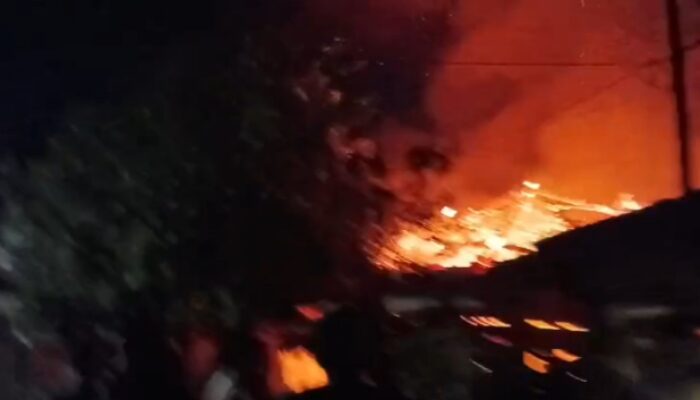 Diduga Konsleting Listrik, Rumah Warga Desa Buyut Kecamatan Gunungjati dilalap Jago merah