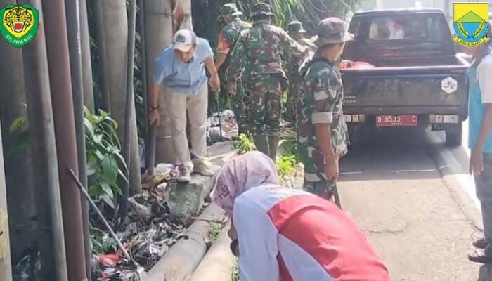 Satgas Subsektor 3 Sektor 6 Citarum Harum Gelorakan Kerja Bakti Bersihkan Sampah Bersama Masyarakat