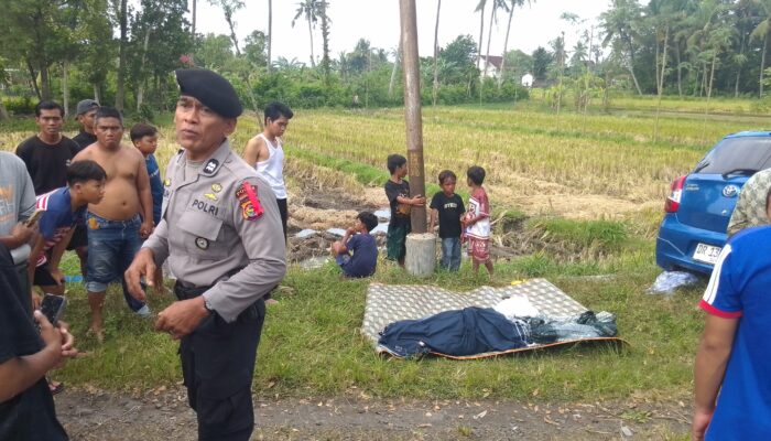 Patroli Ops Ketupat Rinjani 2026, Personel Polda NTB Evakuasi Korban Kecelakaan di Bypass Mandalika