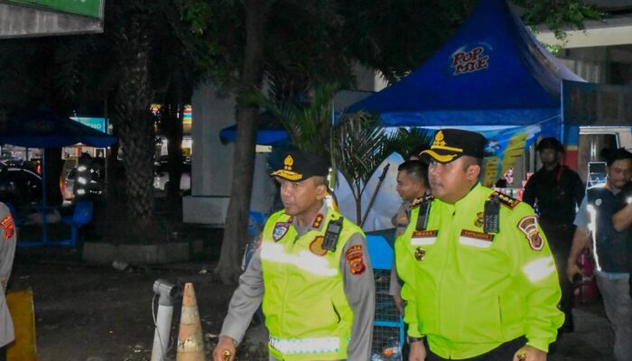 Kapolda Jabar Tinjau Arus Balik di Rest Area 229B, Pastikan Pemudik Aman dan Nyaman
