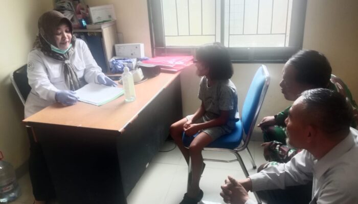 Babinsa Kesepuhan Dampingi Korban Penculikan, Jalani Pemeriksaan dan Perlindungan Hukum.