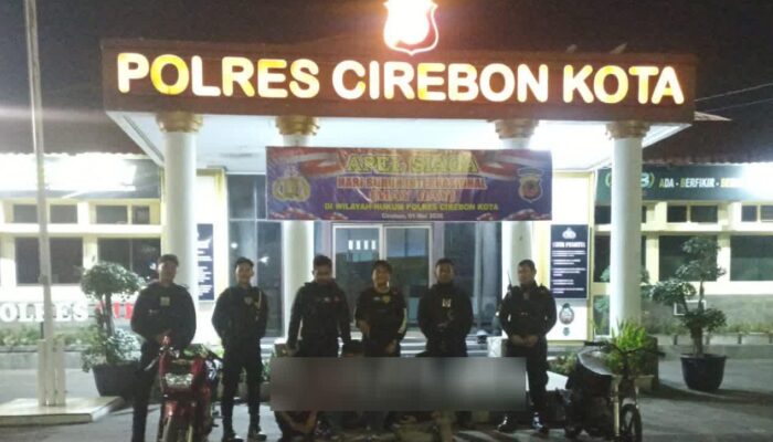 Tim Maung Presisi 851 Amankan Pemuda Bawa Senjata Tajam, Aksi Tawuran Berhasil Digagalkan di Pesisir Kota Cirebon