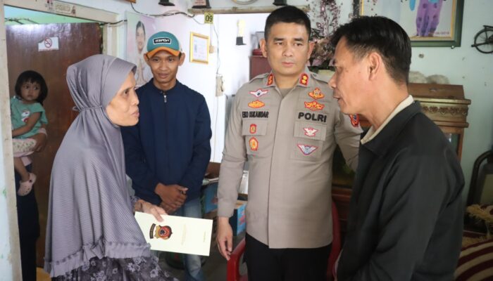 Datangi Korban Warung Dirusak Gerombolan Bermotor, Kapolres Cirebon Kota Bawa Dukungan dan Kepastian Penanganan